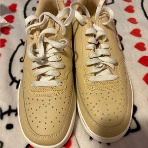 Nike Women's Sneakers Beige and White